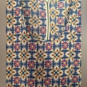 Geometric colorful patterned cap sleeve shirt